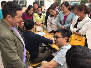 志愿服務進社區 教育咨詢面對面 ——區八中黨員骨干教師進社區開展教育咨詢活動